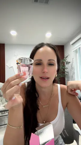 Amo este perfume una delicia #perfum #suave #parati #perfume 
