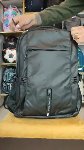 Mochila Arctic Hunter 🎒 Divisiones internas, cierre secreto, acolchado, broche frontal y más. 📲 Pedidos al WhatsApp 742-69-011 #ArcticHunter #MochilasConEstilo #MochilasOriginales #MochilasDeVarón #mochilovers  #boliviatiktok  #diseñofuncional 
