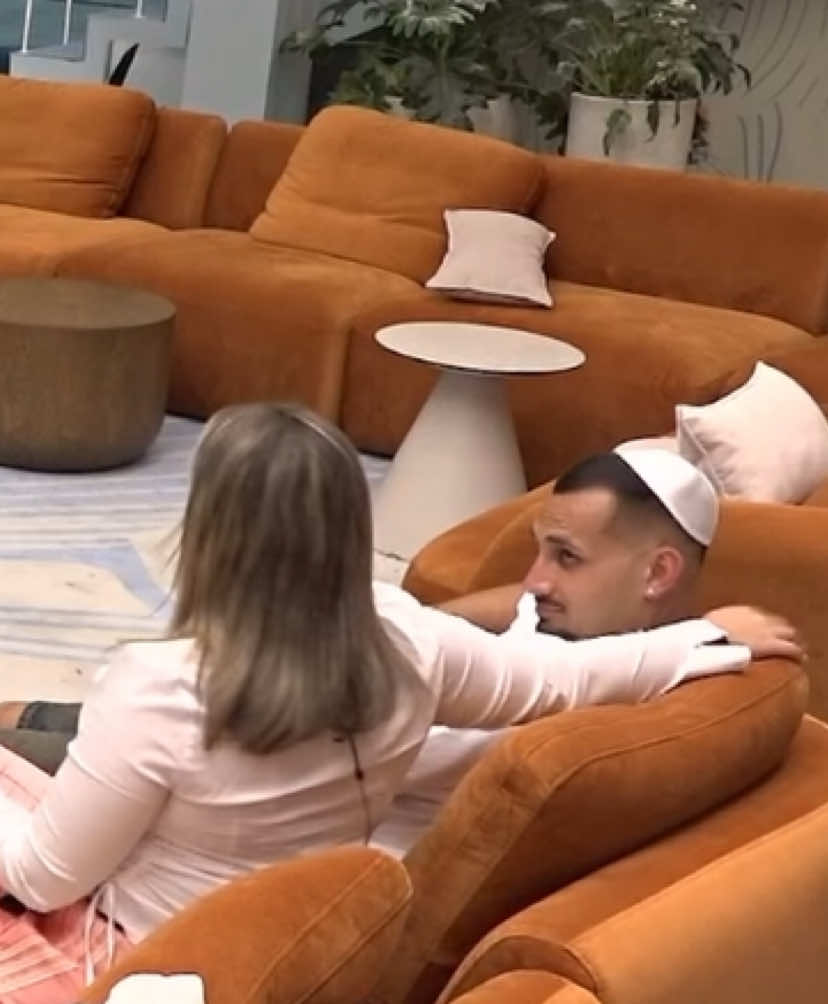 שהוא ככה מפרגןןןן🫠🥰🥰 #ארזושלקה 