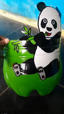 pot bunga karakter panda dari galon li mineral