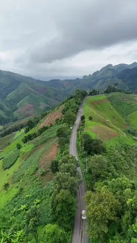 ##ถนนลอยฟ้าดอยภูคา##น่าน##น่านหน้าฝน##เที่ยว##คิดถึง⛰️🍃##เที่ยวไปเรื่อย##หน้าฝน##ภูเขา##หมอก##เทรนด์วันนี้อันดับ1วันนี้##ถนนลอยฟ้า