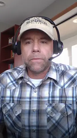 Are tulip farmers really farmers? According to Andrew Miller’s bank account, they sure are. 🌷💰 @tulipvalleyfarms #Farm4Fun #TulipValleyFarms #AgriTourism #ColorblindFarmer #AirForceToAg #FarmPodcast #WashingtonAg #SkagitValleyTulips #FlowerFarming #BeyondTheRows