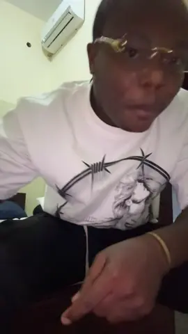 Je ne discute pas avec quelqu’un  #fypシ゚ #Tiktok🇨🇮 #Tik_tok @mimo84 @JOHNNY BRAISE @Chef Alex2spam 