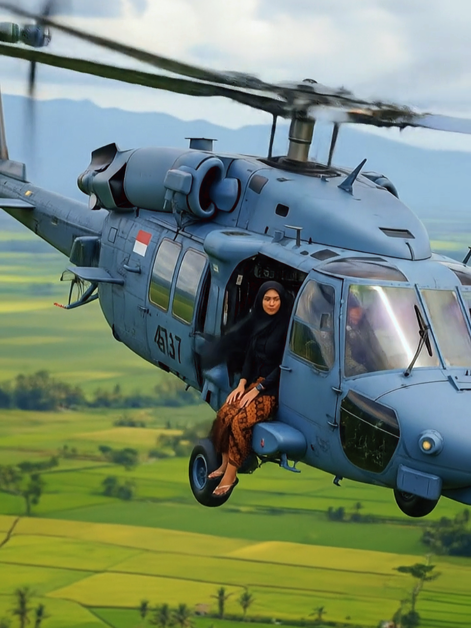 Ngecek panen di sawah... #helicopter #blackhawk #mh60rseahawk #fy #fypage 