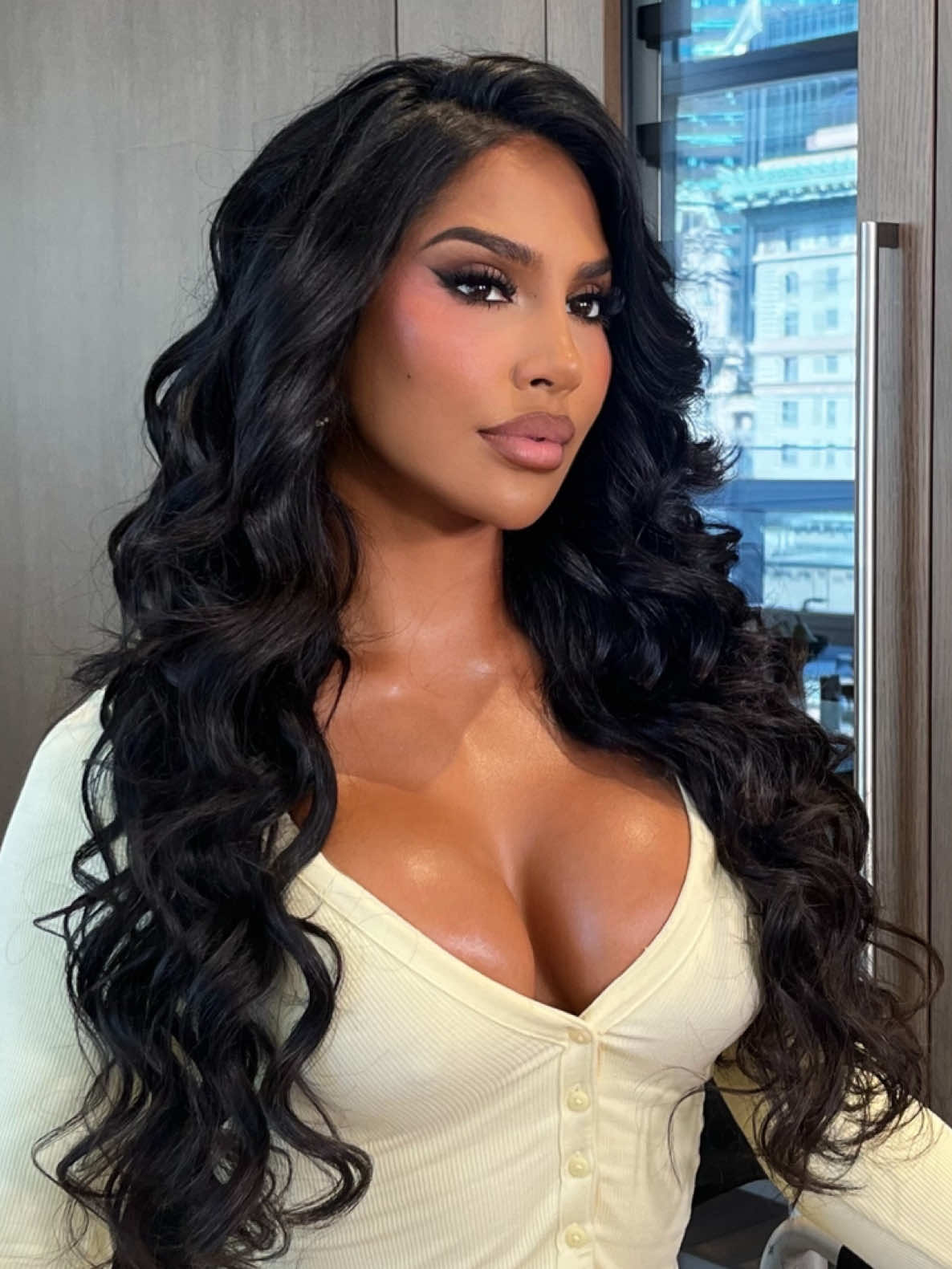 summery glam on @Gallienne Nabila 💛 products are on Itk! been a minute since i posted a lil process video, i missss making content but im always on lG hair: @TJ  • #makeupinspo #makeuptutorial #summermakeup #njmakeupartist #nycmua bronzey makeup, summer full glam, nj mua, baddie makeup