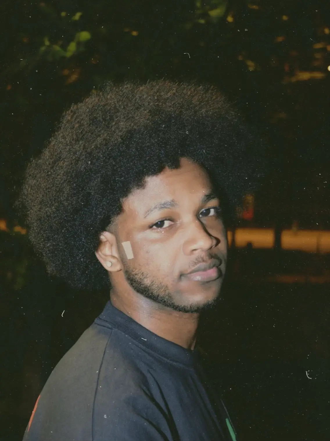 Book me for your photos in Paris🙂‍↕️🤝🏾 #fyp #pourtoii #photography #parisatnight #afrohair #tiktokfrance🇨🇵 