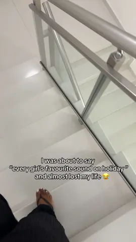 Every single video on TikTok right now 😂 @itgirl (via:@YUÉ 🧚🏾‍♀️|  CREATOR) 