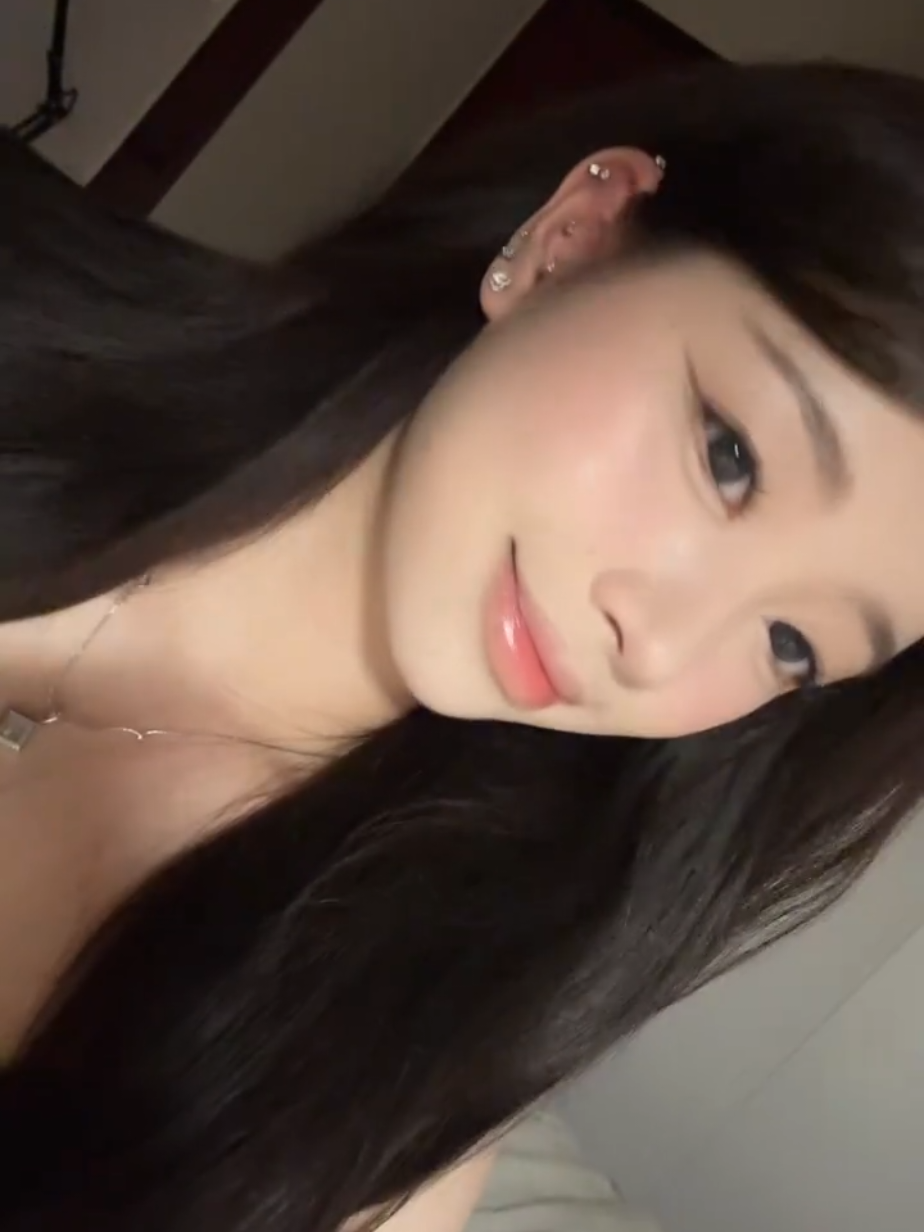 my everyday makeup 🌼 . #grwm #grwmmakeup #musicvibes #koreangirl #aes #makeup #fyp #korean 