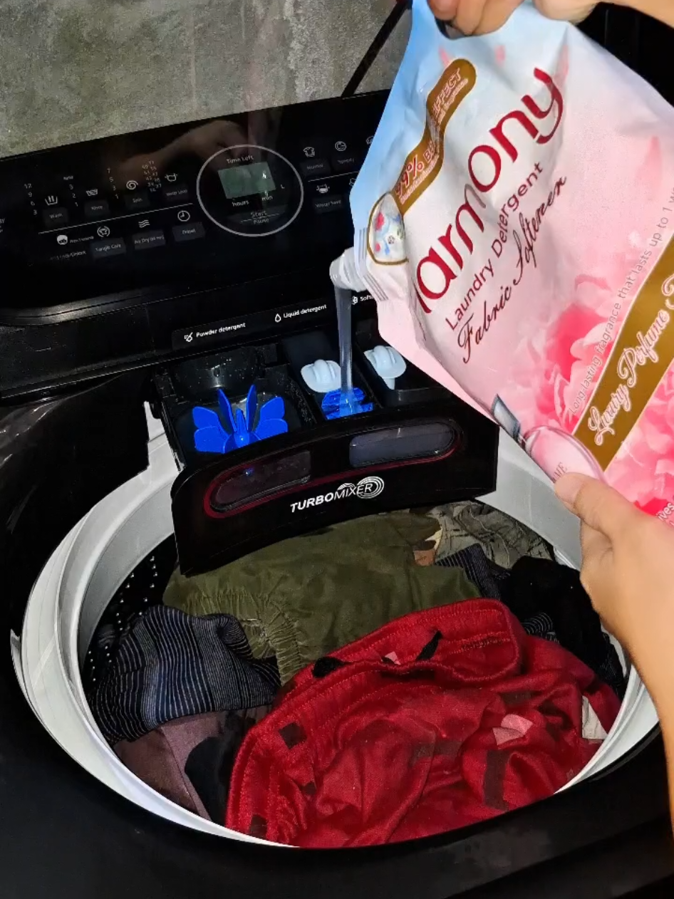 Ito na nga lagi ang binibili namin dahil laking tipid nga at bango pa sa damit🥰 Kaya Check out na habang naka promo! #harmonyliquiddetergent #laundrydetergent #liquiddetergent 