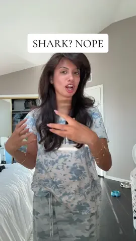 I want to return it 🤣 ignore the stain on my shirt  . . . . #creatorsearchinsights #curlinghair, #hairtutorial #beautytips #hairstyles