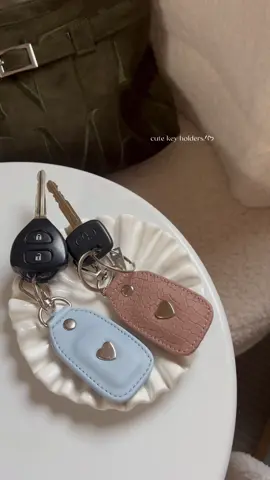 cuteee key holders!! #keyholders #keychain #leatherkeychain #anikanik 