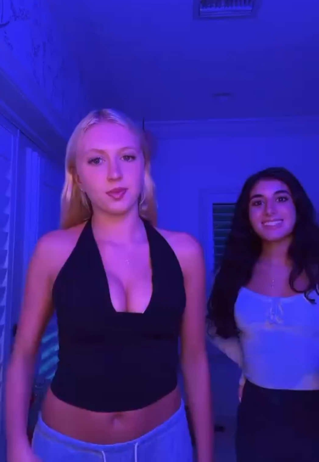 reunited #bsf #blondeandbrunetteduo #missedher 