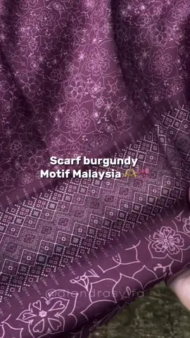 Burgundy secantik itu😍 #scarfburgundy #scarf #burgundy #hijab #fyp 