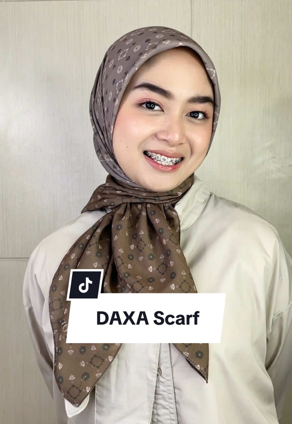 Daxa Scarf, di foto katalog dan aslinya sama-sama cantik🤩🫶 #zoya #zoyalovers #zoyafashionhijab #brandfestival #rekomendasihijab #hijabmotif #patternscarf #tutorialhijab #outfit #kerudungmotif 