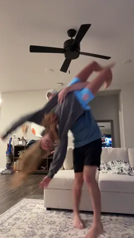 I am cracking up HAHAHA #fyp #funny #luvbug #imflying 