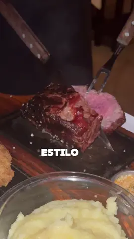 ¿De visita en Asunción? Entonces tenés que conocer La Cabrera. Una experiencia gastronómica imperdible que combina carnes increíbles, atención de lujo y un ambiente único. Te muestro por qué esta parrilla es la parada obligatoria en la ciudad.@LA CABRERA  #LaCabrera #Asuncion #FoodiePy #ParrillaGourmet #CarnePremium #DondeComer #ParaguayTikTok #RestaurantesAsuncion #FoodLovers #destinogastronómico #review #restaurante 