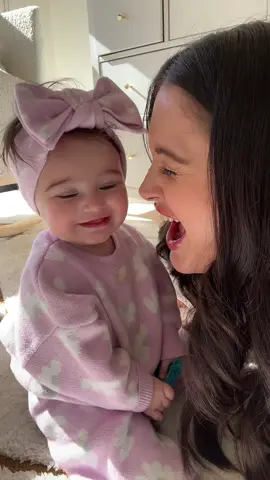 Don’t worry, I didn’t scream at her 💜 My happy baby 🥰  #momtok #babytok #babytiktok #inthemiddleofthenight #taylorswift #7months #trending 