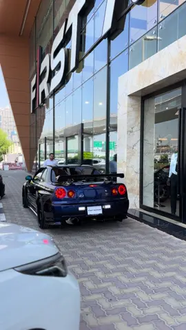 Nissan Skyline R-34 in Dubai 😍🔥😩 #dubai #r34 #r34skyline #nissangtr #gtr #r34 #firstmotors #habibi #cometodubai #abudabi 