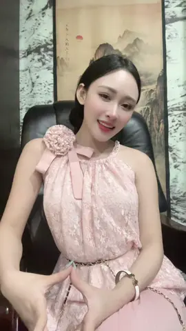Em chỉ muốn ôm lấy anh … 