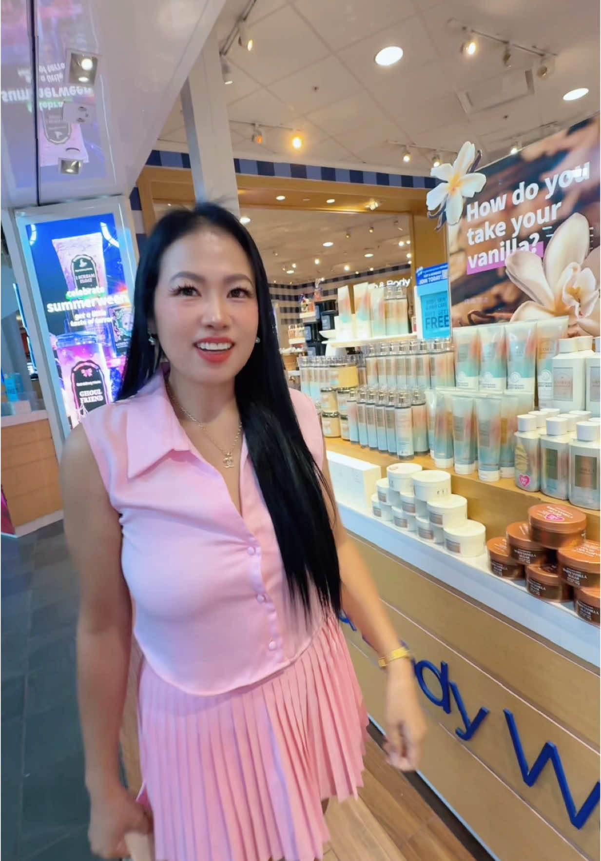 Baccarat Rouge inspired Perfume @ Bath and Body Works!!!! Sobrang Bango!❤️❤️❤️🫶🏻#queenofdadancefloorhawaii🌺🌺🌺 #tiktokphhawaii💐🌷🌸🌹🌻 #thankulordforeverything♥️🙏 #admiringmyself♥️ #beaninsperationtosomeone #fitnessgoal2025 @Black widow🍀 