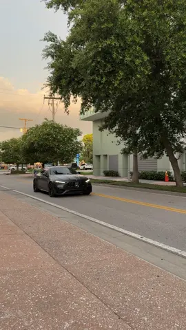 Looking for the huzz 😂🤝#cle53 #mercedes #amg #sunset #carsoftiktok 