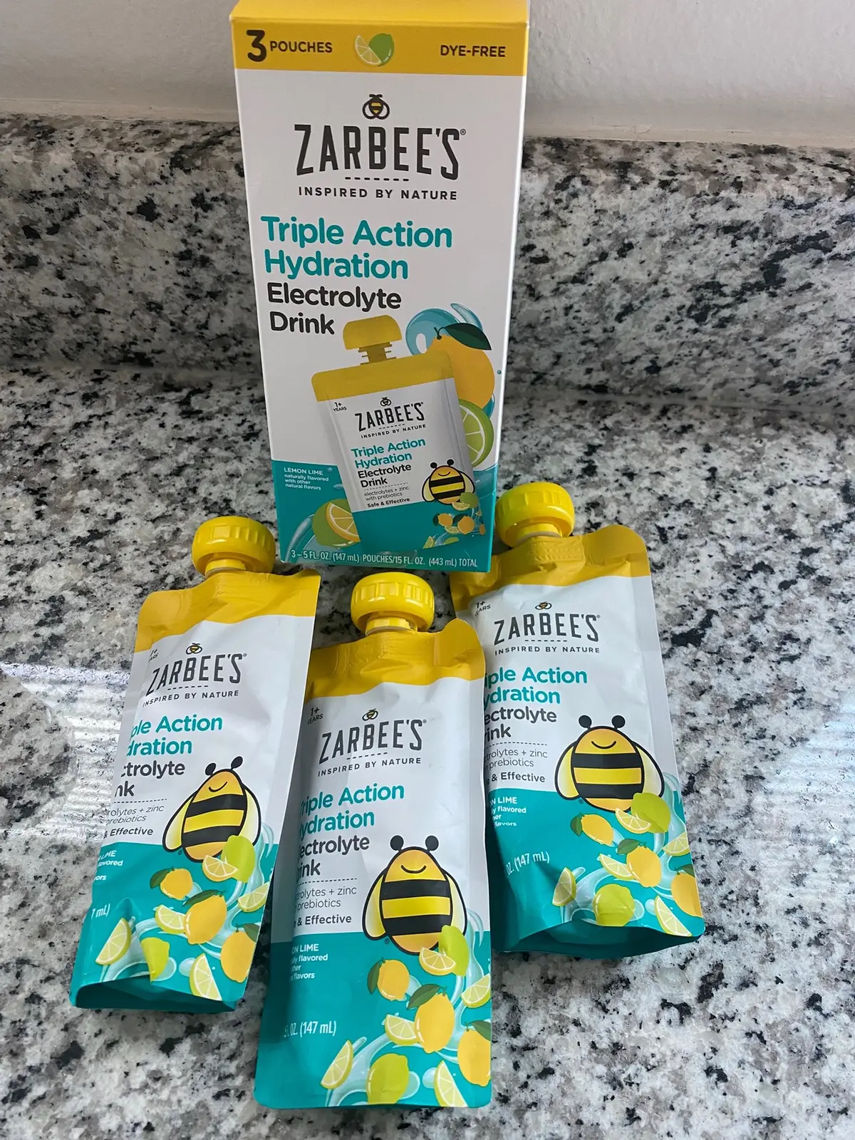 Complimentary from @influenster and @Zarbee’s  🐝Zarbee's Kids Triple Action Hydration Drink-Lemon Lime. Formulated to replenishes lost electrolytes to help prevent dehydration. Ideal when kids are doing sports especially in the heat or when they aren't feeling well and need a hydration boost. Both my boys really appreciated its refreshing taste. From a mums perspective I liked that it's: 👉🏻4x less sugar than leading sports drink 👉🏻2x less sugar than Pedialyte Classic electrolyt Plus it also includes Prebiotic fiber to promote gut health and Zinc for added ective immune support. Happily purchase these UNLIME again for my two. Watu ly flavored. #complimentary #zarbees #KeepYourHiveThriving