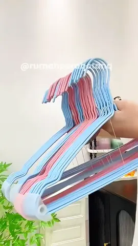 Hanger baju kawat 50pcs hanya 18ribu ajaa!!! #hanger #hangerbaju #hangerbajumurah #hangerpakaianmurah #gantunganbaju #gantunganbajumurah #fyp #obral #belilokal #tiktokshopindonesia 
