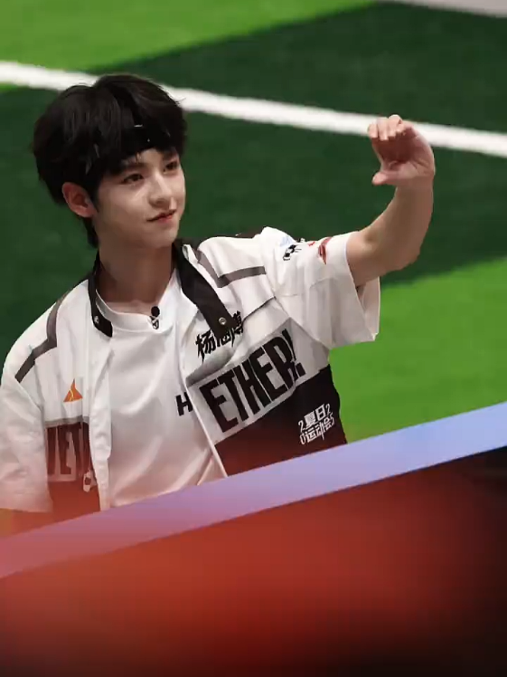 không chèn nhạc để nghe ré cho đã cái tai hen 😂 #杨涵博 #yanghanbo #hamburger #dươnghàmbác #tffamily #tffamily_4th_generation #thờiđạiphongtuấn #sdfj #hanbodeservesbetter 