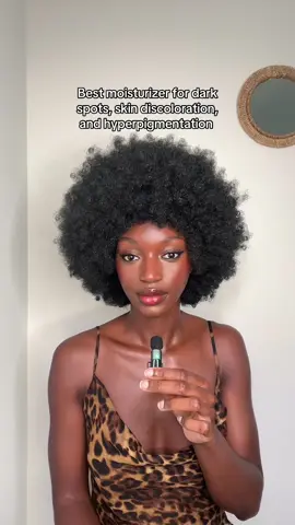 This is literally clear skin in a jar @Sunday Riley @bollare  #hyperpigmentation #clearskin #darkspots #skincaretips 