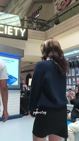 ZeeAsadel at Samsung Galaxy Z Fold 7 #azizishafaasadel #aziziasadel #samsung #samsunggalaxy #samsunggalaxyzfold7 #fyp 