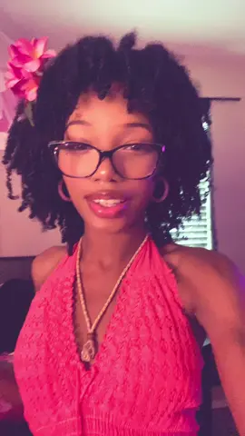 definitely feeling like summer #fyp #tayleelolz #naturalhair #curlyhair #makeup 