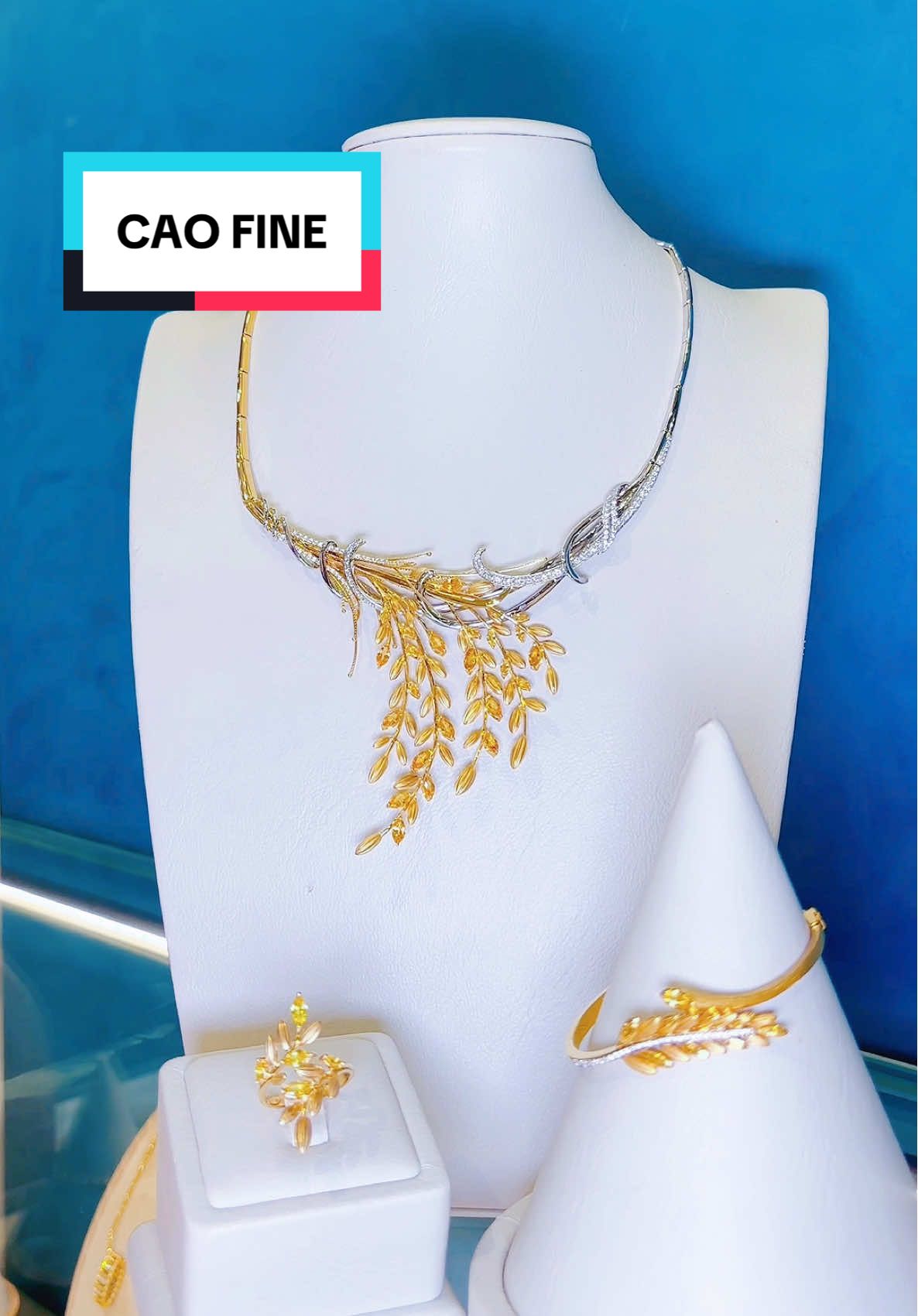 𝙆𝙝𝙞 𝙗𝙖̣𝙣 𝙫𝙪̛̃𝙣𝙜 𝙫𝙖̀𝙣𝙜 𝙫𝙖̀ 𝙗𝙖̣̂𝙣 𝙧𝙤̣̂𝙣 , 𝙗𝙖̣𝙣 𝙨𝙚̃ 𝙘𝙝𝙖̆̉𝙣𝙜 𝙦𝙪𝙖𝙣 𝙩𝙖̂𝙢 𝙝𝙤̛𝙣 𝙩𝙝𝙪𝙖 đ𝙪̛𝙤̛̣𝙘 𝙢𝙖̂́𝙩 . 𝙈𝙤̣𝙞 𝙩𝙝𝙪̛́ 𝙩𝙧𝙤𝙣𝙜 𝙩𝙪́𝙞 𝙡𝙖̀ 𝙘𝙪̉𝙖 𝙗𝙖̣𝙣 , 𝙩𝙧𝙖́𝙞 𝙩𝙞𝙢 𝙡𝙖̀ 𝙘𝙪̉𝙖 𝙗𝙖̣𝙣 , 𝙨𝙪̛̣ 𝙦𝙪𝙮𝙚̂́𝙩 đ𝙞̣𝙣𝙝 𝙘𝙪̃𝙣𝙜 𝙘𝙝𝙞́𝙣𝙝 𝙡𝙖̀ 𝙘𝙪̉𝙖 𝙗𝙖̣𝙣 💋 #pnj #pnj459dailobinhduong #trangsuckimcuong #yfpシforyou #vy 