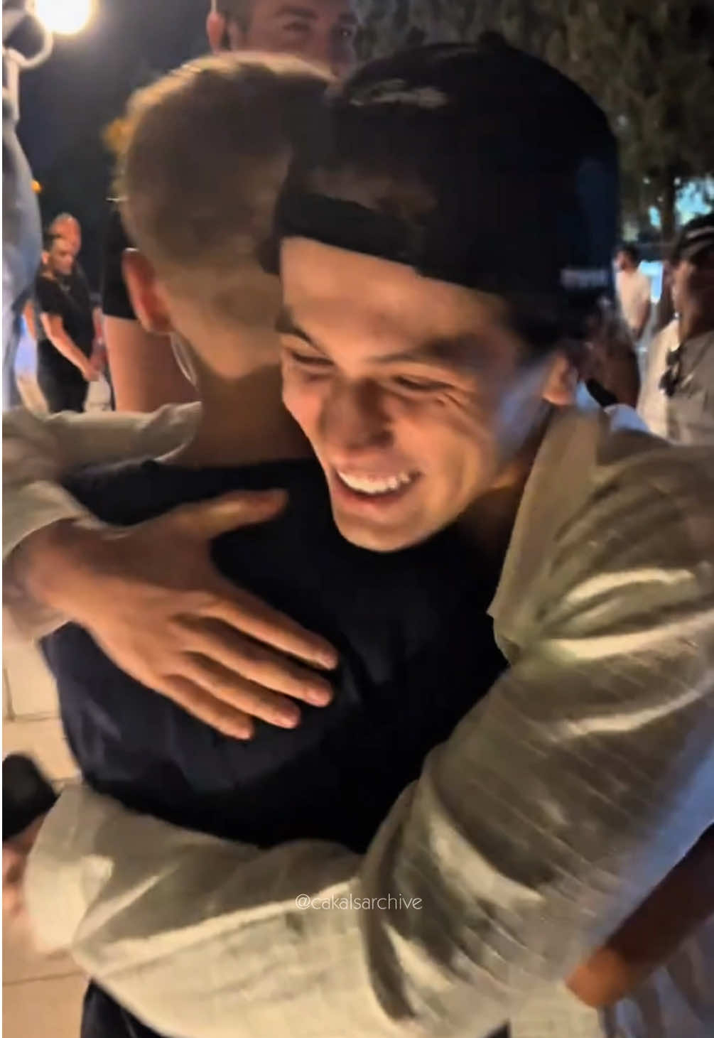 emirhan ve minik fanının mistik sohbeti 😅 @cakaldoksanbes  #fyp #keşfet #çakal #cakal #lvbelc5 