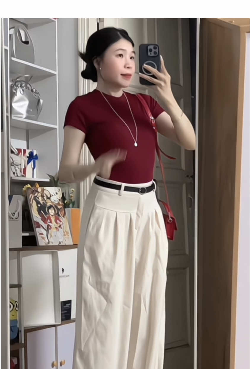 Sao cái trend “my outfit” này nó đỉnh lắm mấy bà, kiểu nói ra mà được đúng gu mà lại còn hợp mình nữa, các bà thử xem nha #xuhuongtiktok #tiktokviral #viral #trending #myoutfit #Crt1-1 #Crt11 