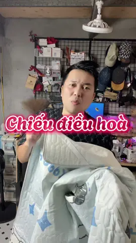 Chiếu điều hoà cao su non 5D chun cài 4 góc là lựa chọn lý tưởng cho mùa hè. Chất liệu cao su non đàn hồi tốt, thoáng khí, êm ái và mát lạnh khi nằm. Thiết kế in hình cute đáng yêu, phù hợp cho cả người lớn và trẻ em. Chun cài chắc chắn ở 4 góc giúp chiếu không xô lệch khi sử dụng. Sản phẩm dễ vệ sinh, nhanh khô, phù hợp dùng trong phòng điều hòa #chieudieuhoa #chieudieuhoacaosunon #chieudieuhoacaosunon5d #chieucaosunon #xuhuong 