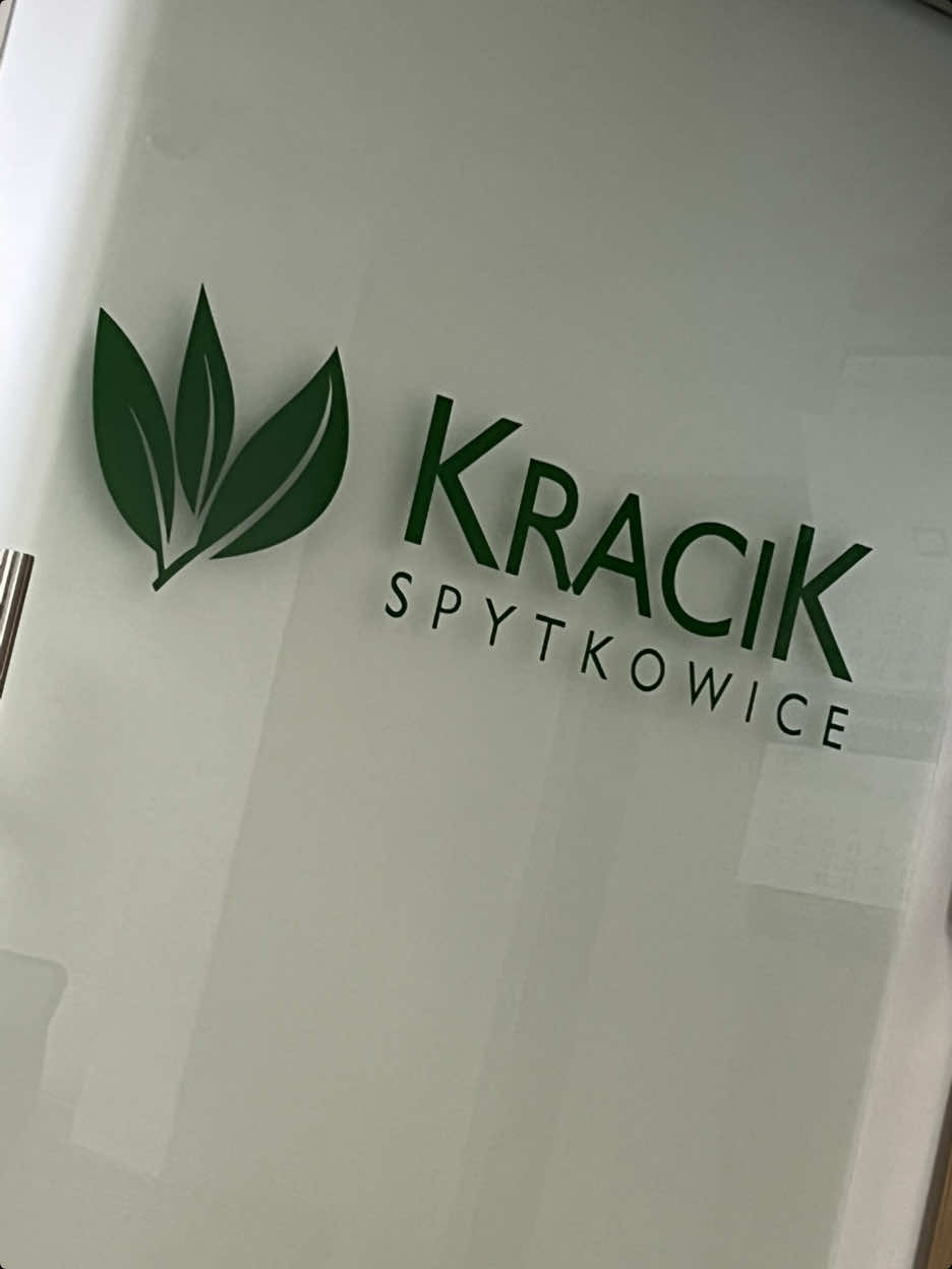 Odwiedziny w kracik spytkowice  Nowy nabytek chwytak do bel😎 @KK_agro @Sławek @przemyslawlagodzki #nowynabytek #deuzfahr #opormusibyc🔥 #oporowocałodobowo #hurtowniakracik #kracikspytkowice #sonarol 