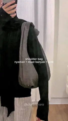 Seneng banget nemuin shoulder bag yang bagian bahunya lebar 🥹💌  plusnya muat banyak juga! luvv 🤍  #tas #taswanita #tasbahu #shoulderbag #shoulderbags #tasanyaman #tassimple #taselegant #taskuliah #taskerja #taskekinian 