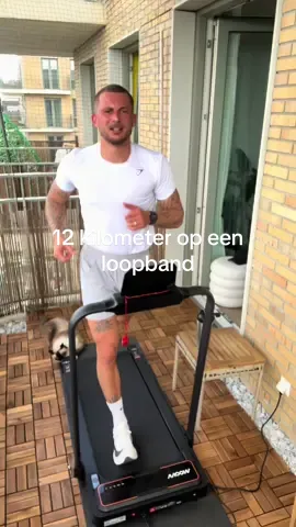 Geen sponsor wel blij! 😀  12 kilometer op de hardloopband van @Moovv | Makkelijk meer bewegen  #Running #hybrid #runtok  #workoutmotivation  #FitTok #workout  #strava #hyrox #GymTok #CapCut 