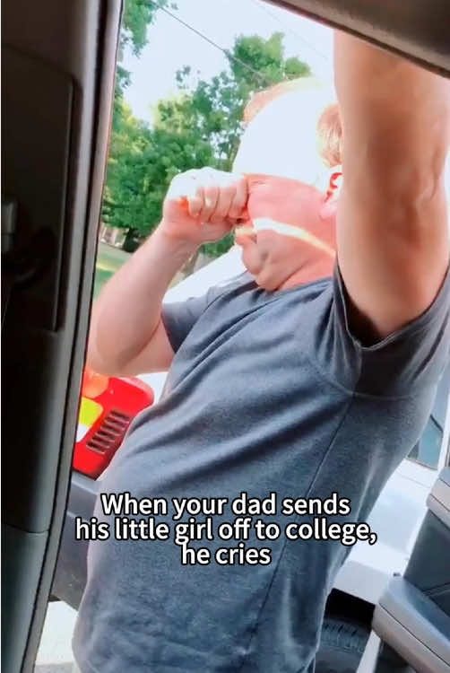 Father's love for his daughter#viral#emotional#daddysgirl#collegelife#fyp#fatherdaughterlove#parents#collegememories##college#gonnabe#goodone#daughter#Love 