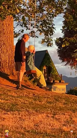 There’s nothing quite as special as a love that has lasted a lifetime! 🥰🥰🥰 #oldcouple #oldpeopleinlove #old #geandma #couple #oldlove #usas #move #loveyou #family#usa