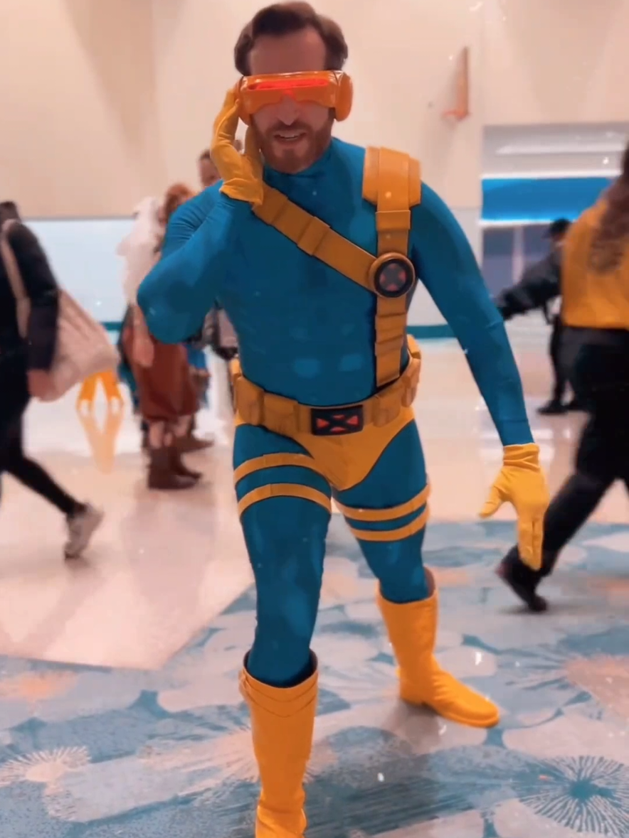 #cyclops #scottsummers #xmen #marvel #cosplay #opticblast