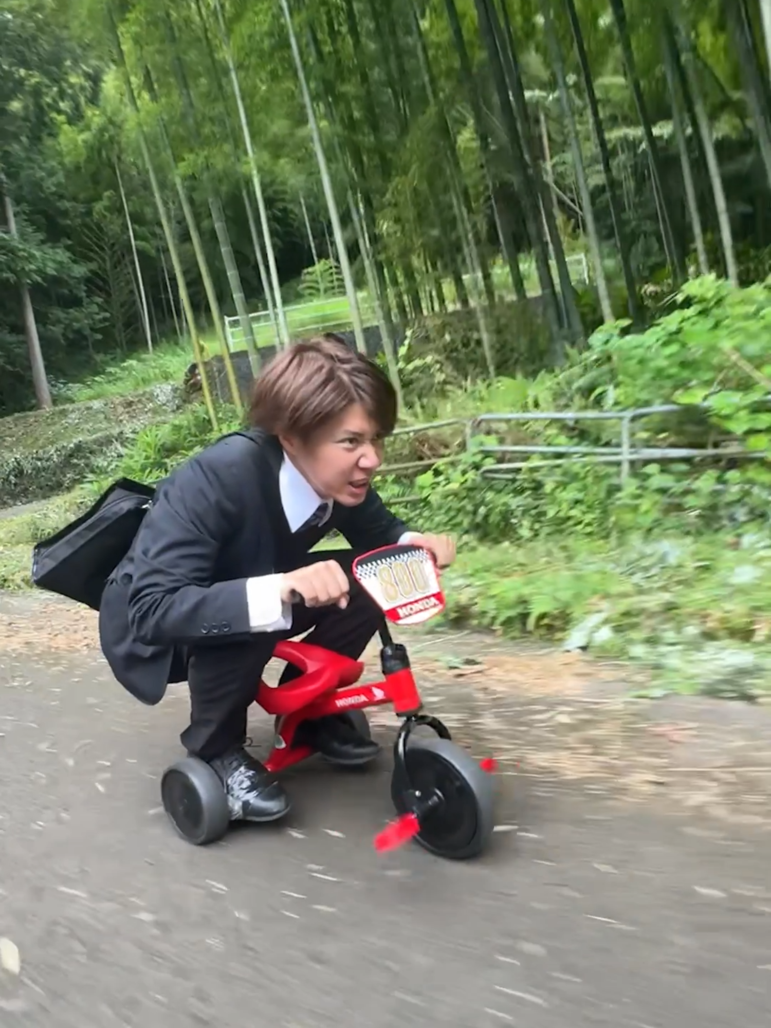 定時出社に命をかける三輪車通勤の人 #shorts