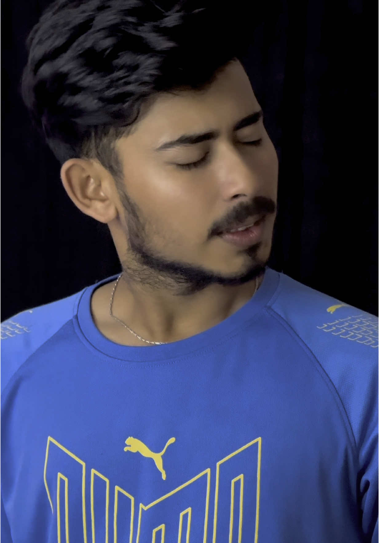 এমন একটা দেশে থাকি চুপ করে থাকা ছারা কিছু করার নাই🙂😓