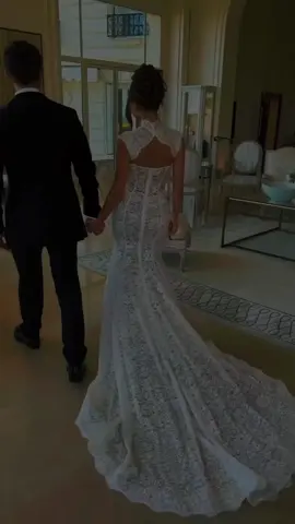 Inspiration for you … #BridalFashionB#WeddingDress#BridalGownW#Bride#weddingdaywomen#WeddingIdeasS#weddingcouple#WeddingDay#cejourà#pourvou