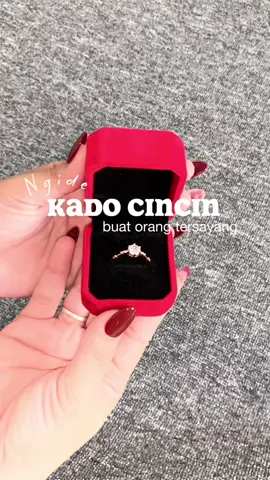 Sumpah cakep banget cincinnya🥹😍 #cincin #cincincouple #cincinemas #cincintunangan #cincinmurah 