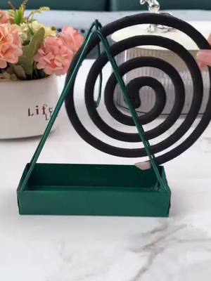 Triangle iron mosquito coil disc household hanging vertical mosquito coil disc mosquito coil box