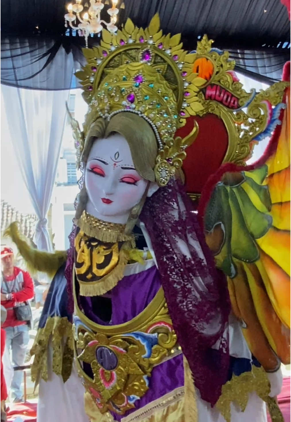 Sicantik Sang Ratu Bollywood👑💃#azymudaku #singadangdut #fypシ゚ #jalukpingpitu #cirebon #tarling_indramayu_cirebon #taiwan #tarling #burokcirebon #burok #burokindia 