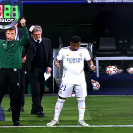 Give him minutes 🙏🏻🙏🏻🙏🏻🙏🏻#rodrygo #realmadrid #Soccer #football #edit #fyp