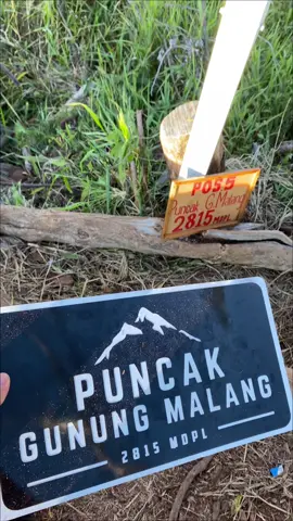🌤️#gunungmalangpurbalingga #slametviagunungmalang #pendakiindonesia #mountain 