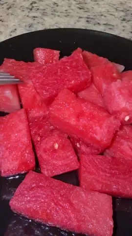 This diet is 90% watermelon, 10% pretending I’m not hungry 🤧🍉   #watermelon #watermelondiet #healthy #imhungry #fyp #virał #comedy #blowthisup 